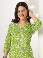 Janasya Bright Cotton Floral Straight Kurta Set