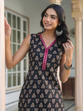 Janasya Dark Cotton Floral Straight Kurta Set - Distacart