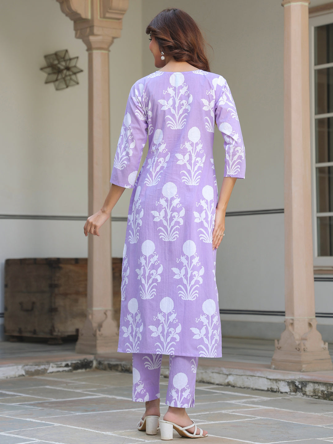 Janasya Light Cotton Floral Straight Kurta Set