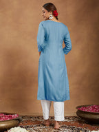 Janasya Light Rayon Embroidered Straight Kurta