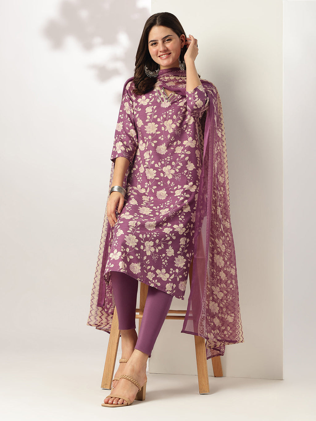 Janasya Dark Rayon Blend Floral Straight Kurta Set - Distacart