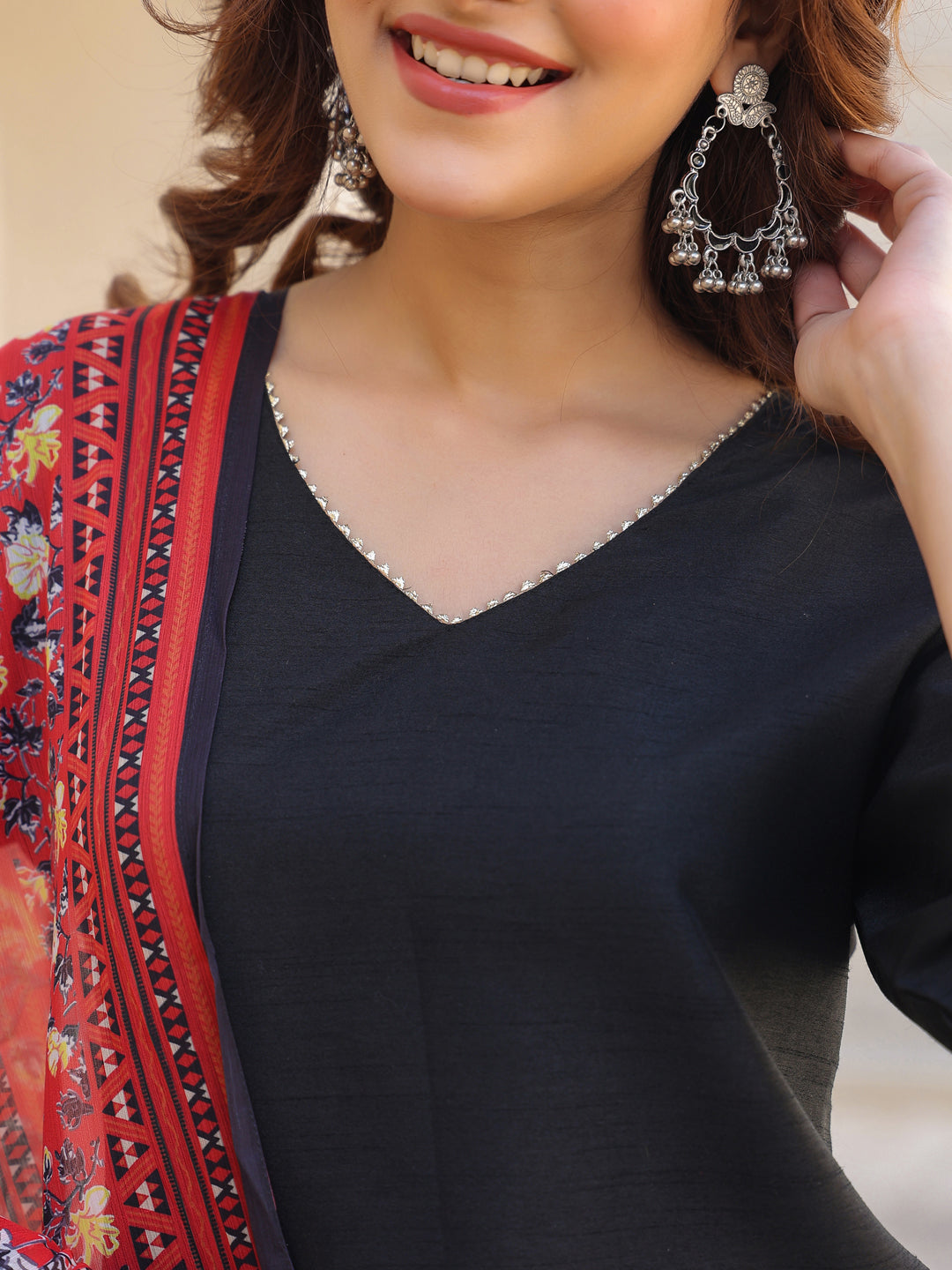 Janasya Dark Silk Blend Solid Straight Kurta Set
