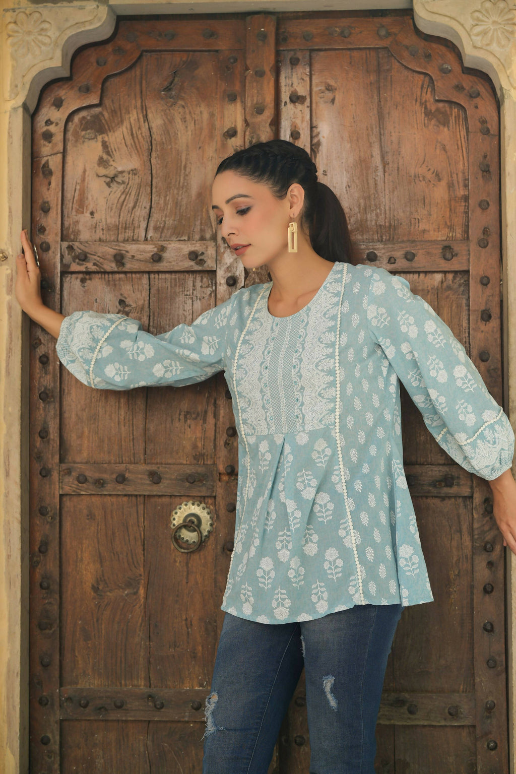 Juniper Women's Skyblue Cambric Placement Floral Printed Tunic - Distacart