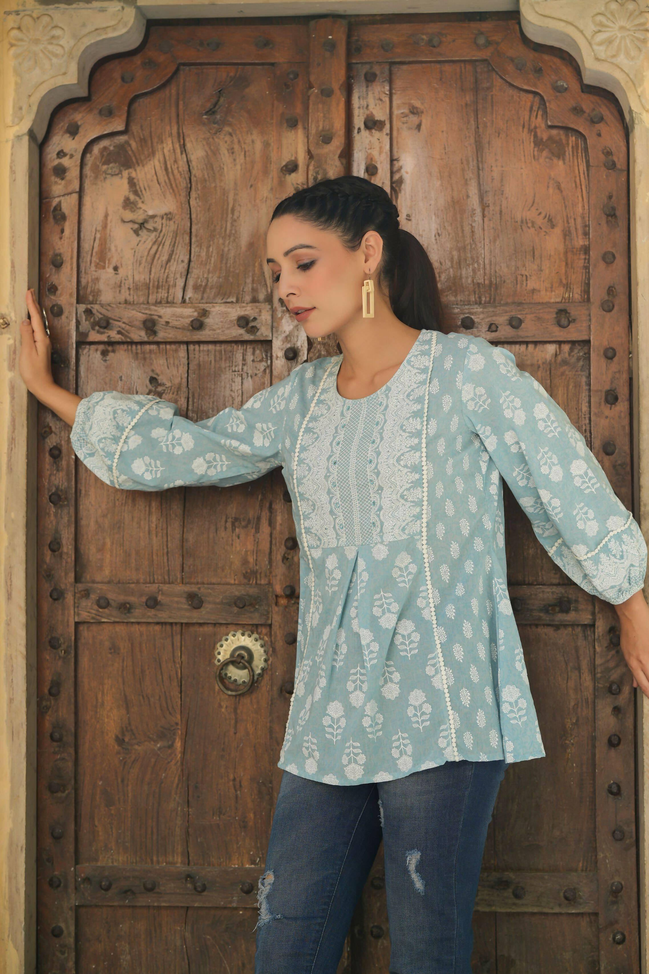 Juniper Women's Skyblue Cambric Placement Floral Printed Tunic - Distacart