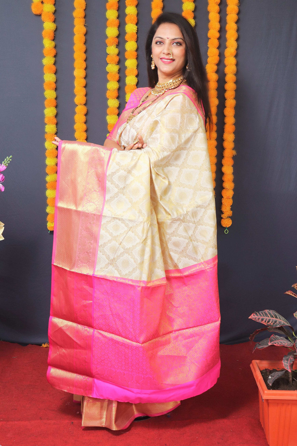 Jyoti Fashion Women's Off White Kanchipuram Silk Zari Woven Saree with Blouse