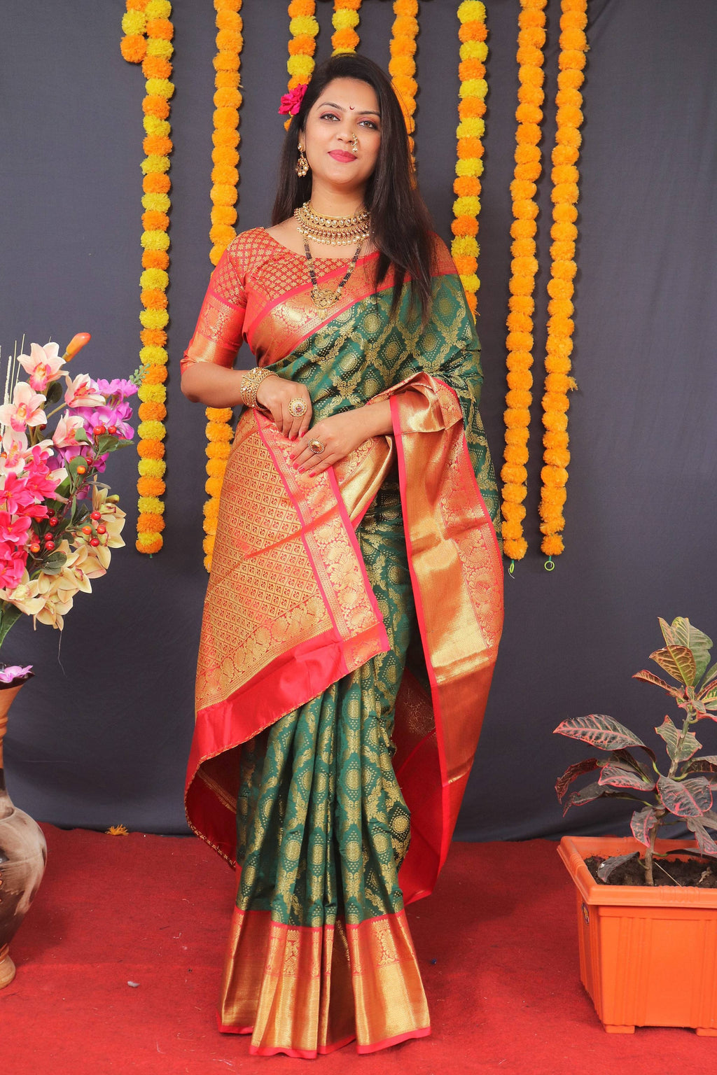 Jyoti Fashion Women's Green Kanchipuram Silk Zari Woven Saree with Blouse