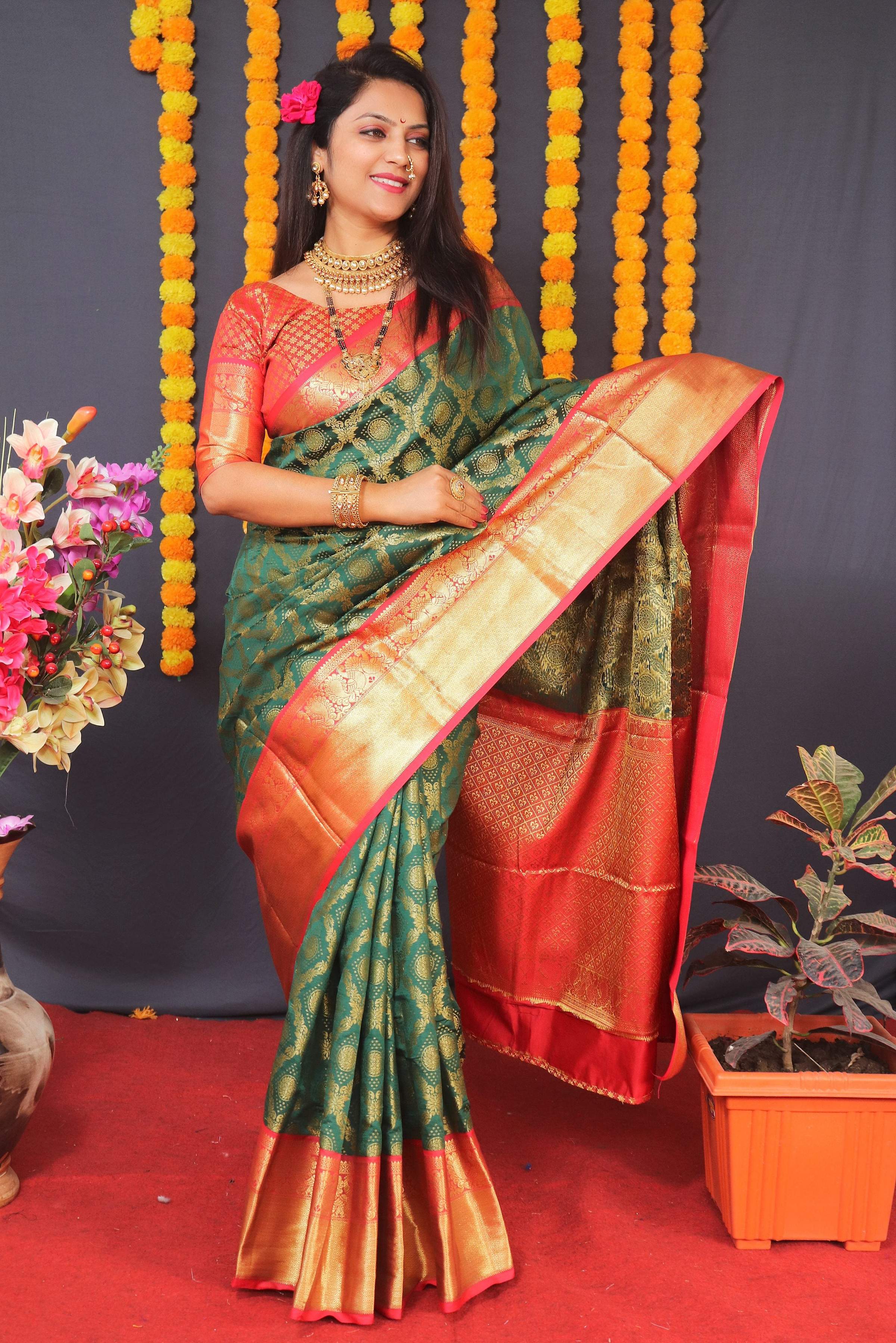 Jyoti Fashion Women's Green Kanchipuram Silk Zari Woven Saree with Blouse