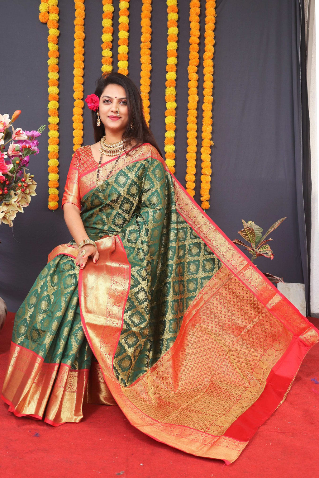 Jyoti Fashion Women's Green Kanchipuram Silk Zari Woven Saree with Blouse