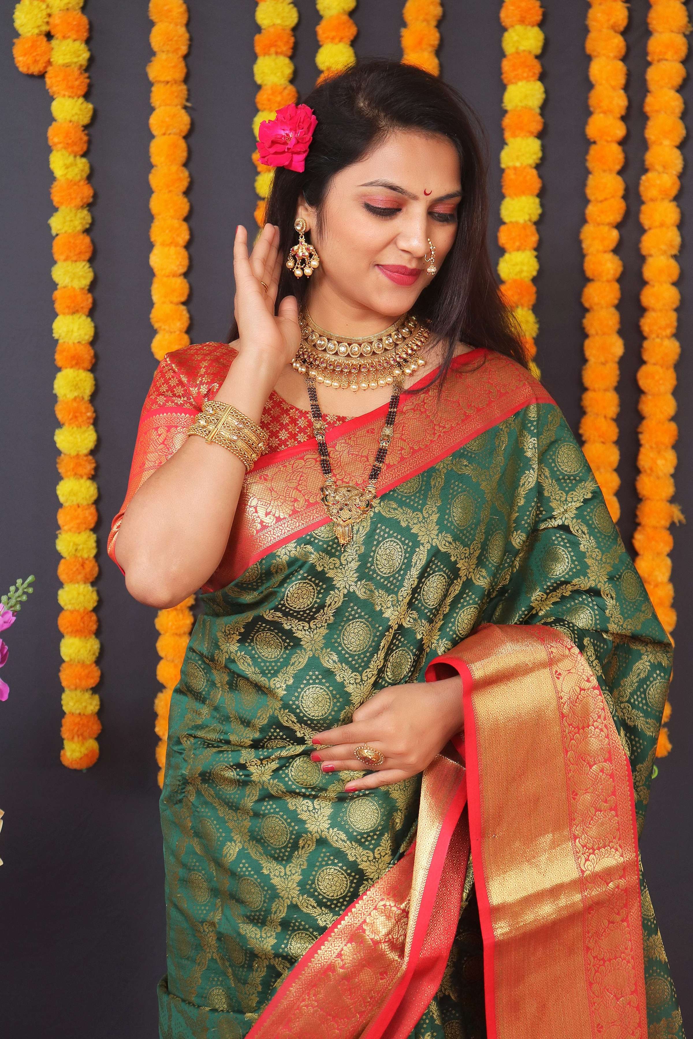 Jyoti Fashion Women's Green Kanchipuram Silk Zari Woven Saree with Blouse
