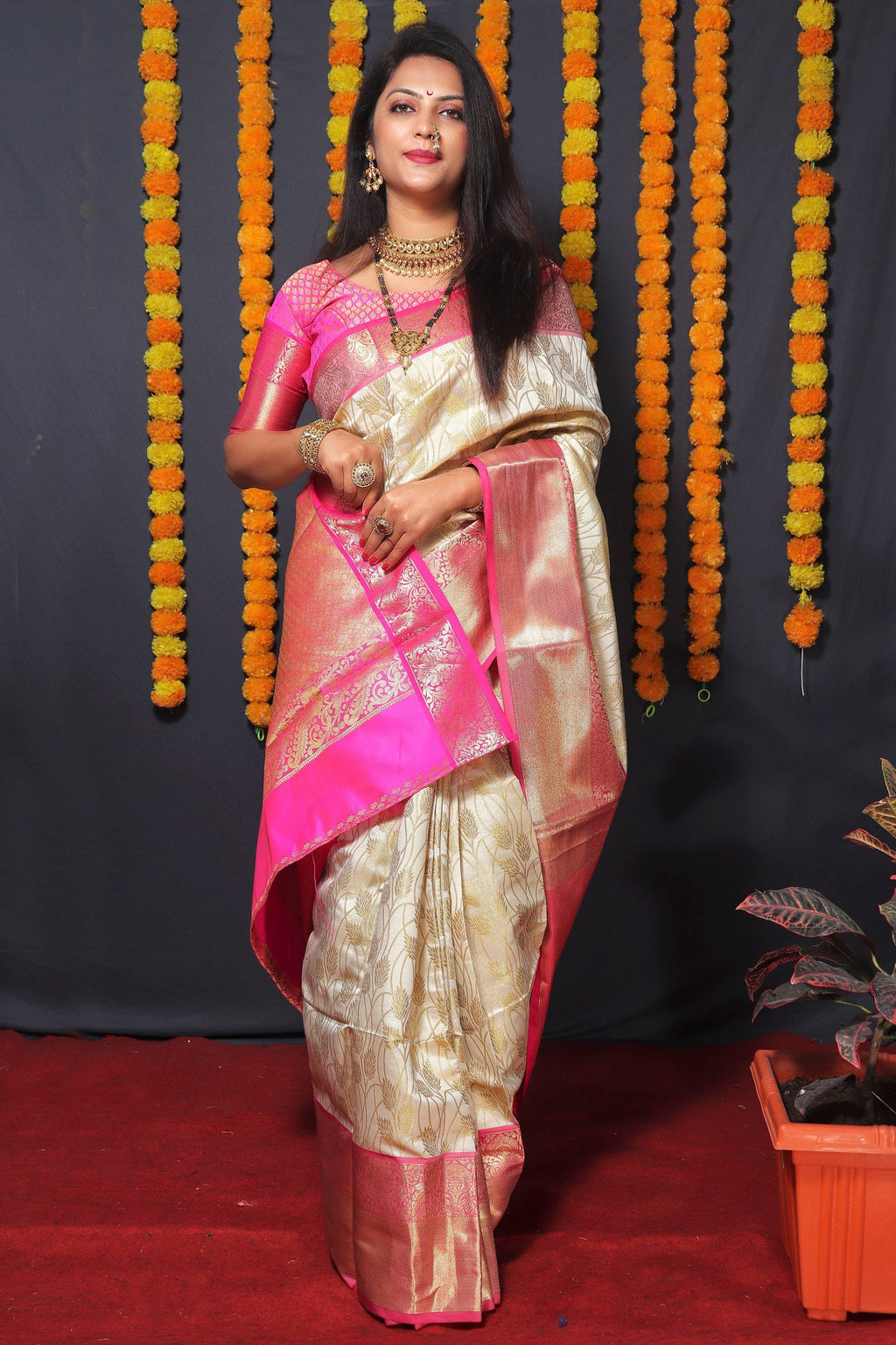 Jyoti Fashion Women's Off White Kanchipuram Silk Zari Woven Saree with Blouse