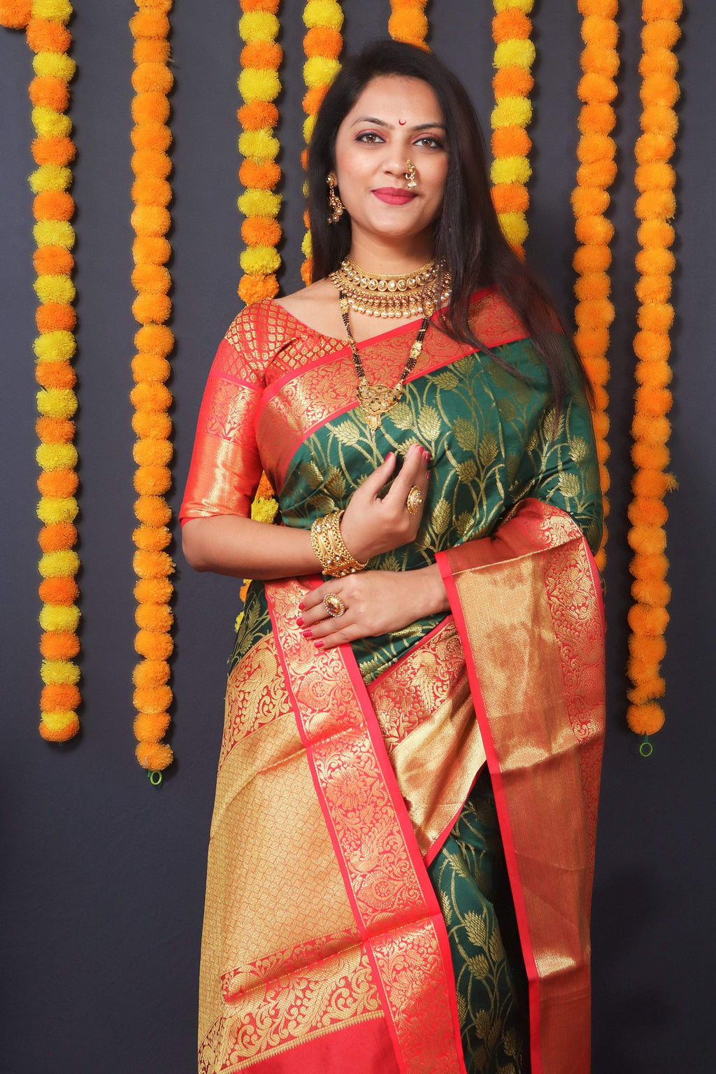 Jyoti Fashion Women's Green Kanchipuram Silk Zari Woven Saree with Blouse