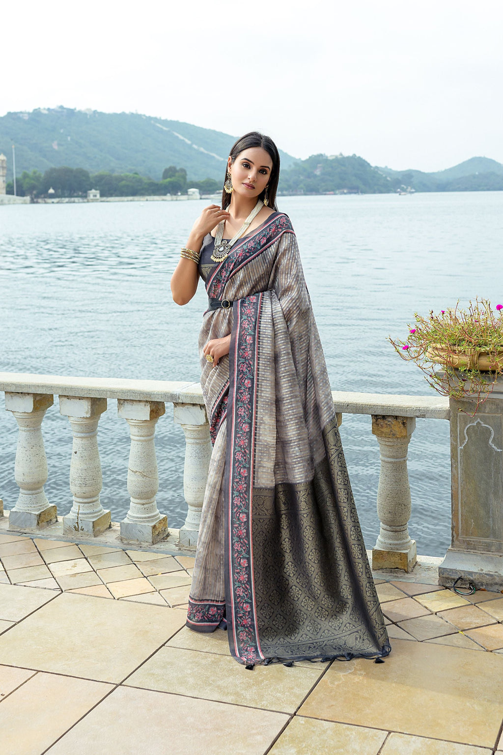 Jyoti Fashion Women's Grey Soft Silk Zari Woven Traditional Saree with Blouse
