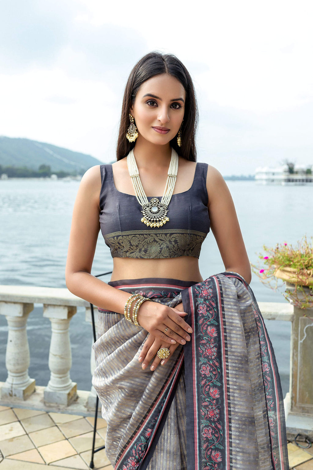 Jyoti Fashion Women's Grey Soft Silk Zari Woven Traditional Saree with Blouse