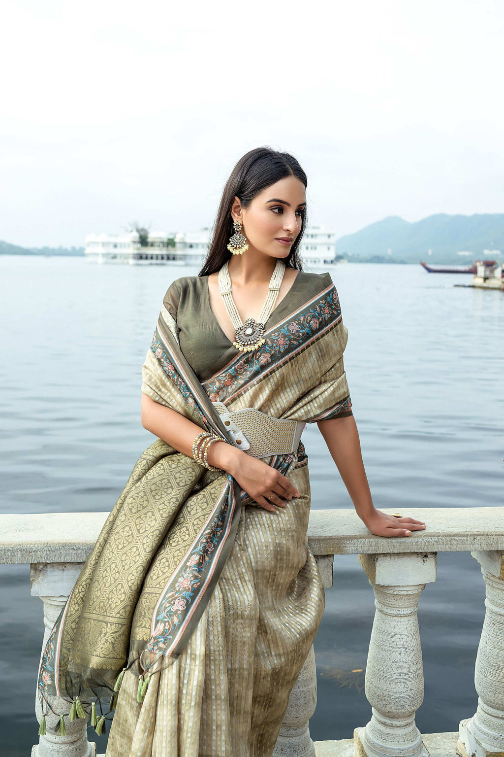 Jyoti Fashion Women's Mehendi Soft Silk Zari Woven Traditional Saree with Blouse