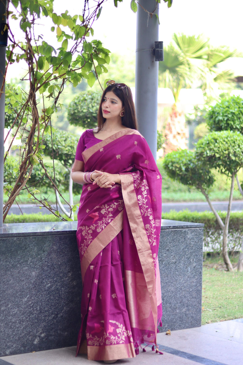 Jyoti Fashion Women's Magenta Linen Silk Zari Woven Traditional Saree with Blouse