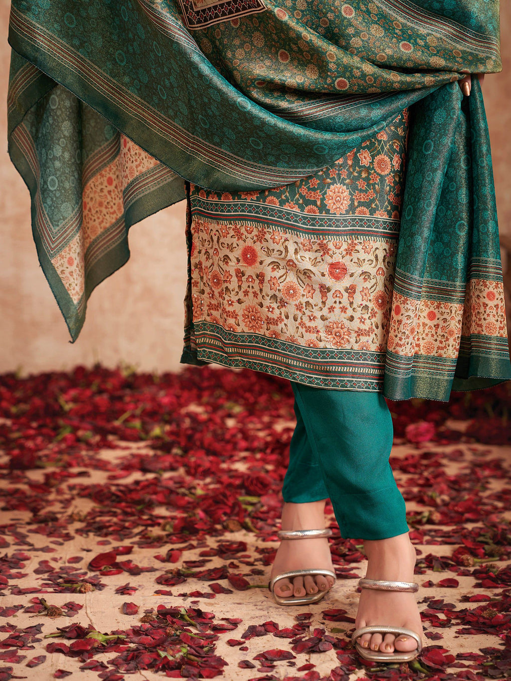 Jyoti Fashion Women's Green Pure Tissue Shimmer Floral Digital Print With Zardoshi Hand Work Salwar Suit Set - Distacart