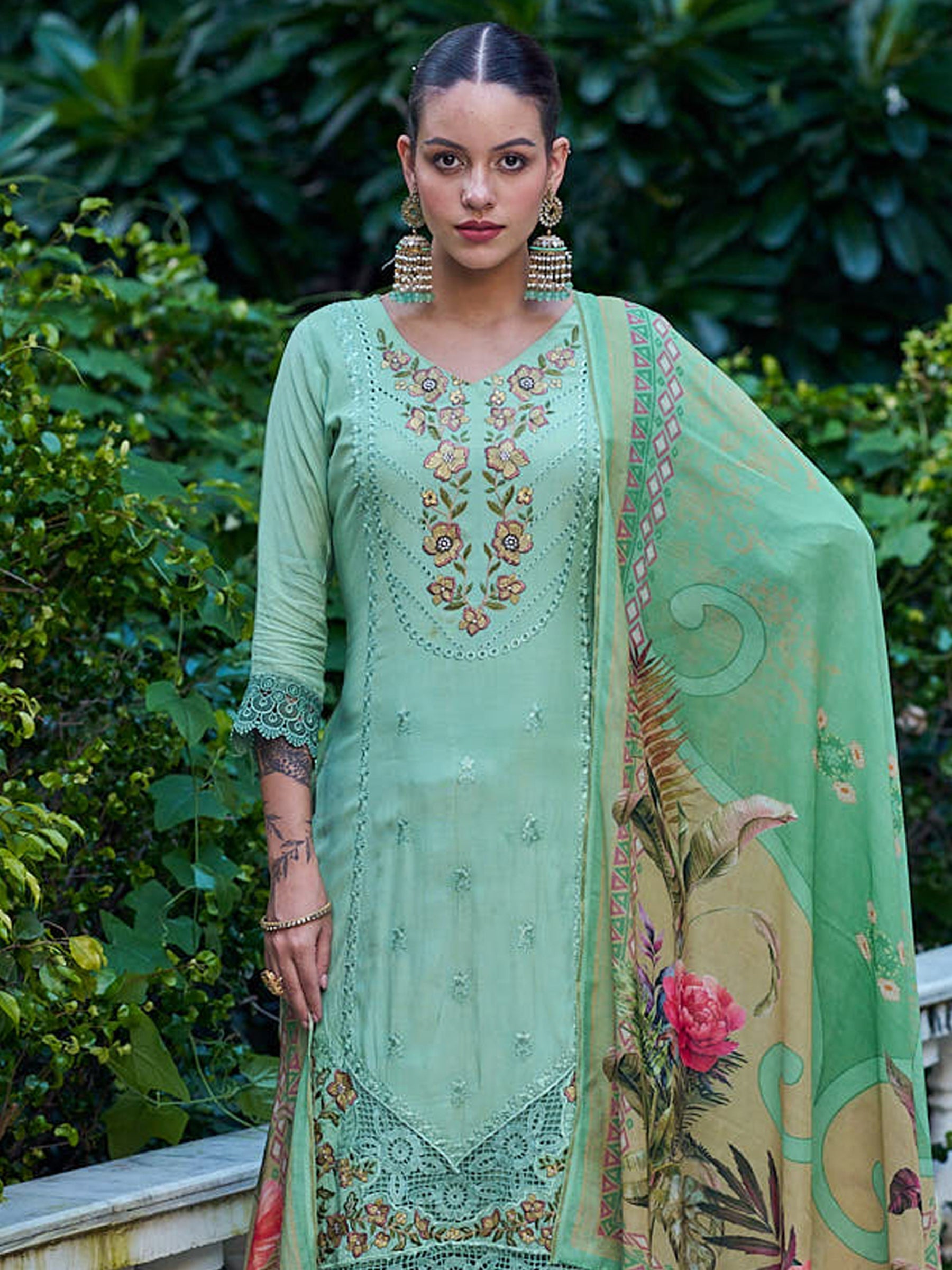 Jyoti Fashion Women's Green Muslin Resham Thread with Jari & Cut Work Salwar Suit Set