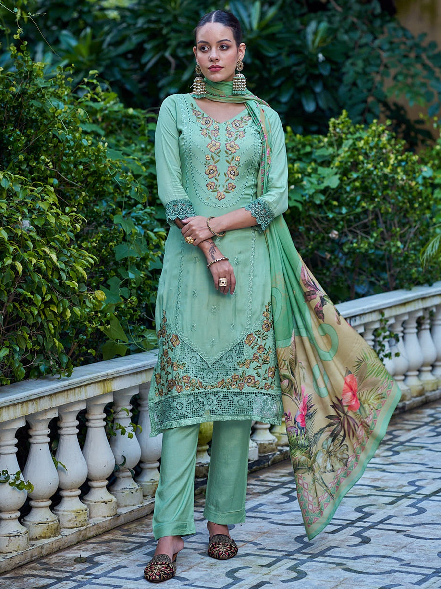 Jyoti Fashion Women's Green Muslin Resham Thread with Jari & Cut Work Salwar Suit Set