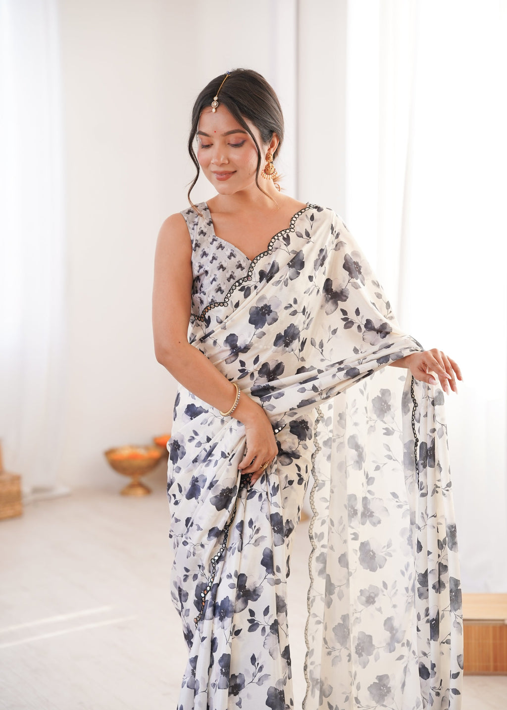 Jyoti Fashion Women's Off White Chinon Digital Printed Designer Saree with Blouse - Distacart