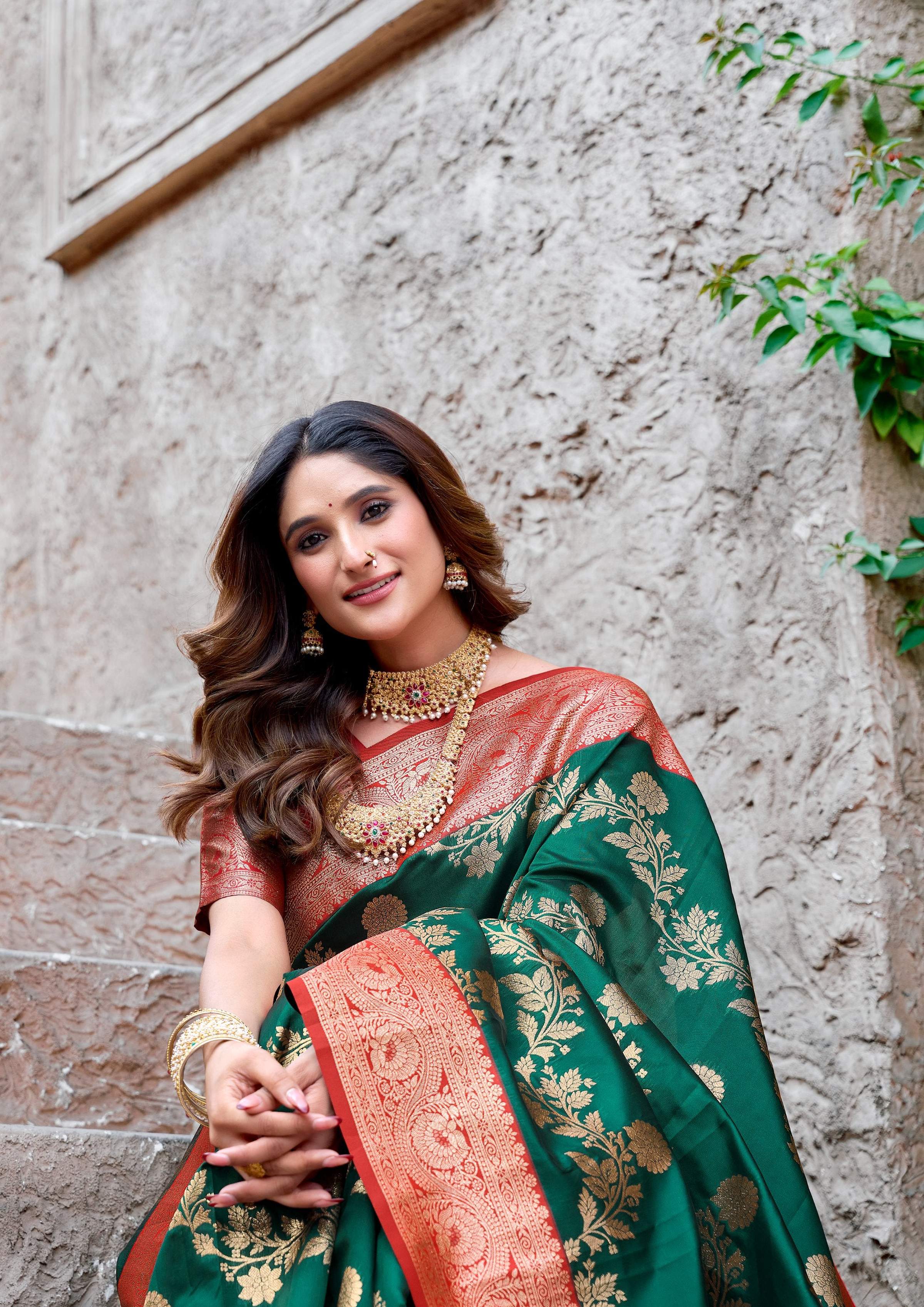 Jyoti Fashion Women's Bottle Green Silk Zari Woven Saree with Blouse - Distacart