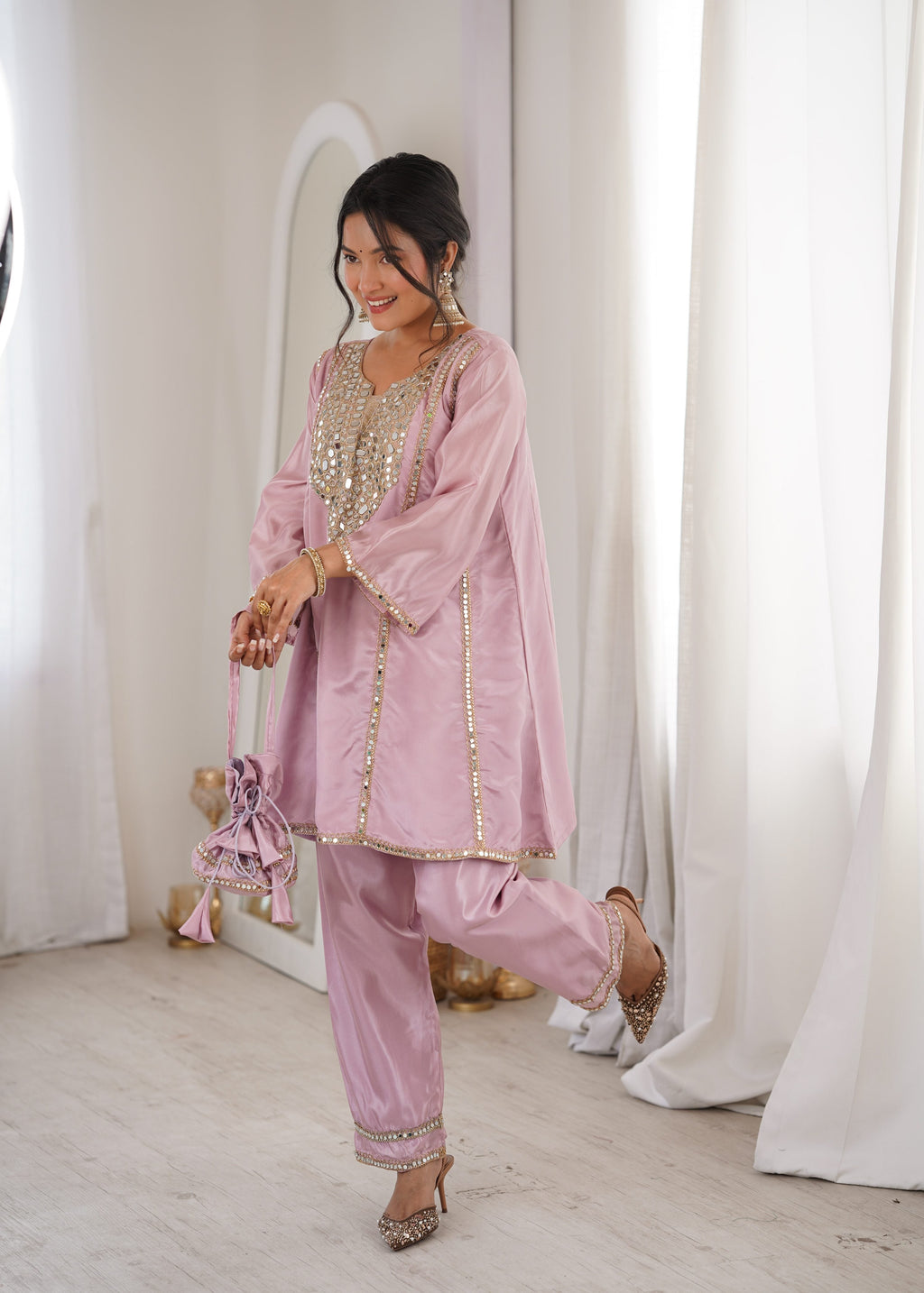Jyoti Fashion Baby Pink HO Silk Embroidered Designer Kurta Set with Batwa - Distacart