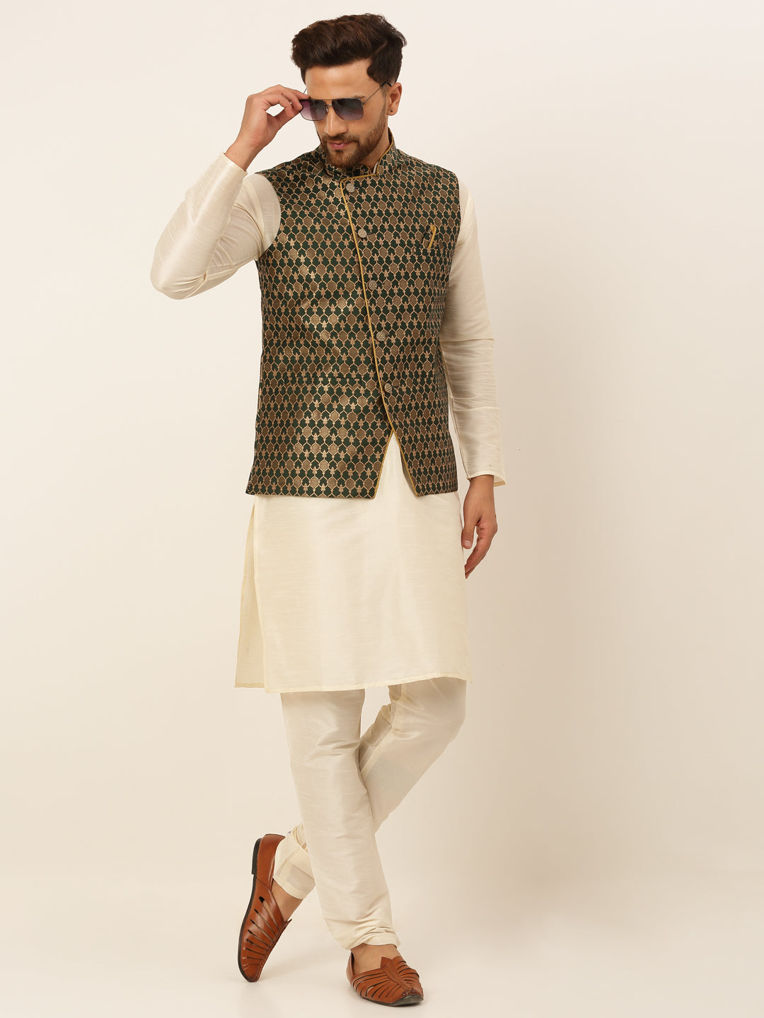 Jompers Men's Woven Design Waistcoat - Olive