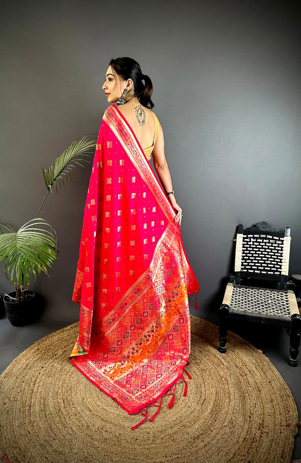 Joban Fashion Coral Pink Banarasi Lichi Silk Meenakari Weaving Saree - Distacart