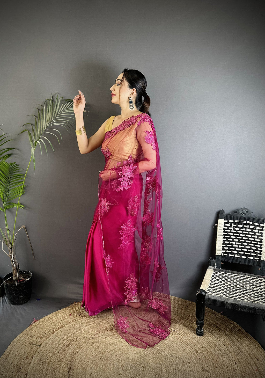 Joban Fashion Fuchsia Georgette Floral Embroidered Saree - Distacart