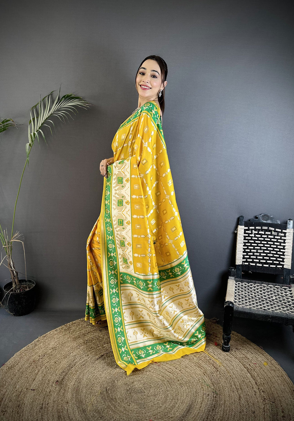 Joban Fashion Yellow Banarasi Silk Motifs Inspired By Nature Saree - Distacart
