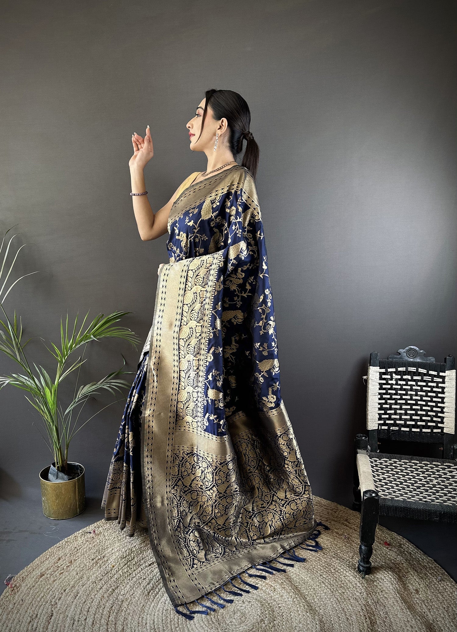 Joban Fashion Navy Blue Banarasi Soft Lichi Silk Floral and Zari Pattern Saree - Distacart