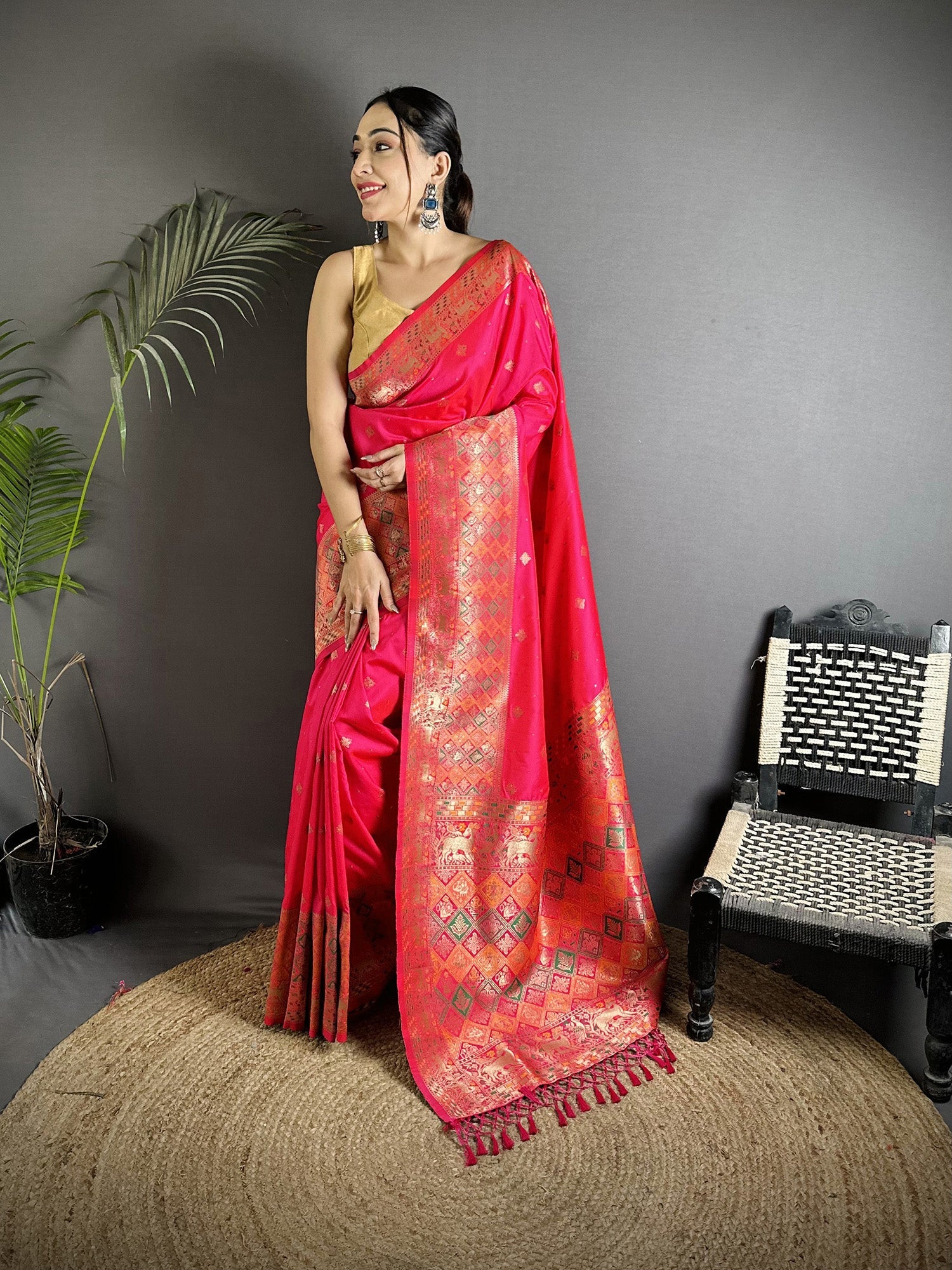 Joban Fashion Pink Soft Lichi Silk Multicolour Minakari Weaving Saree - Distacart