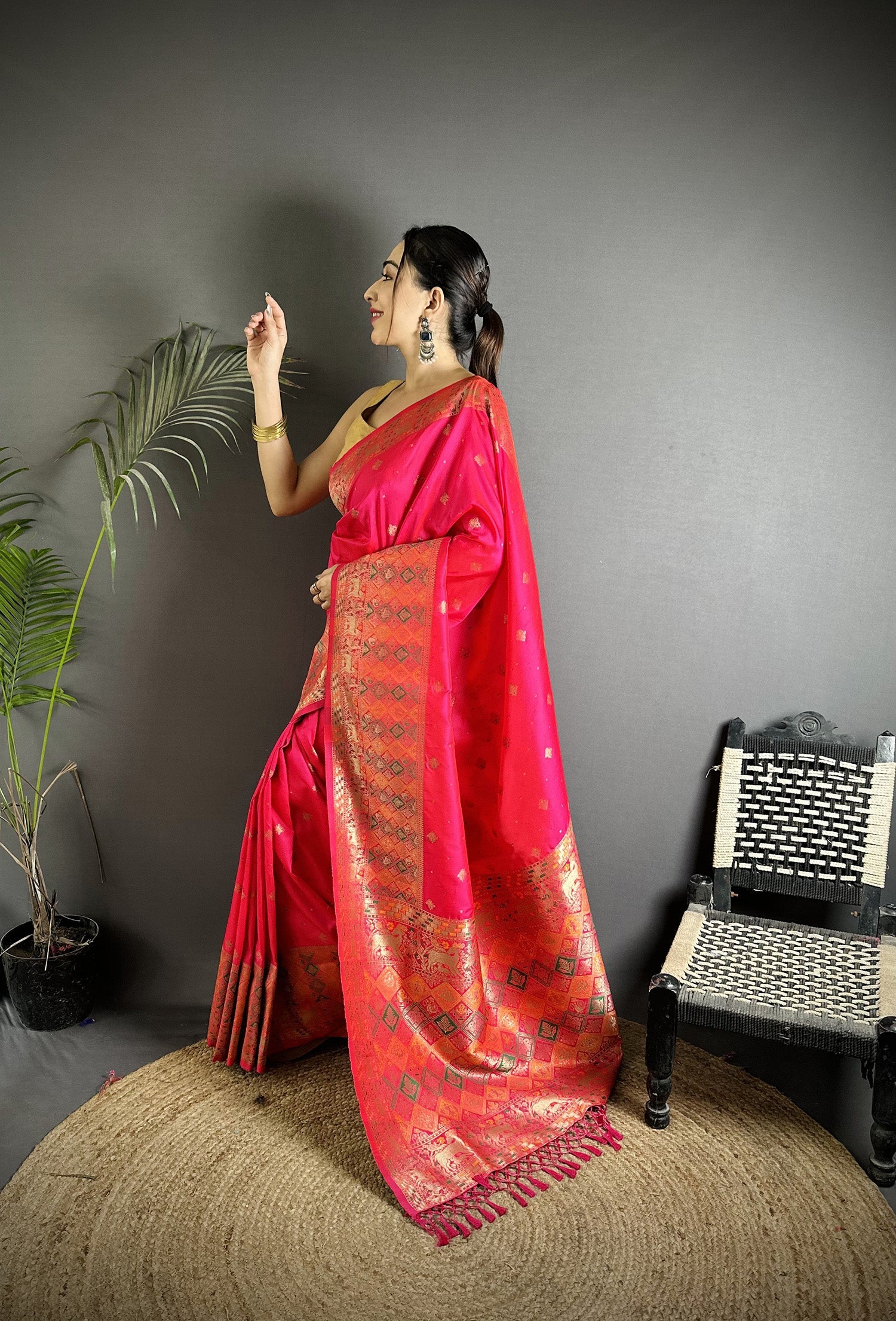 Joban Fashion Pink Soft Lichi Silk Multicolour Minakari Weaving Saree - Distacart