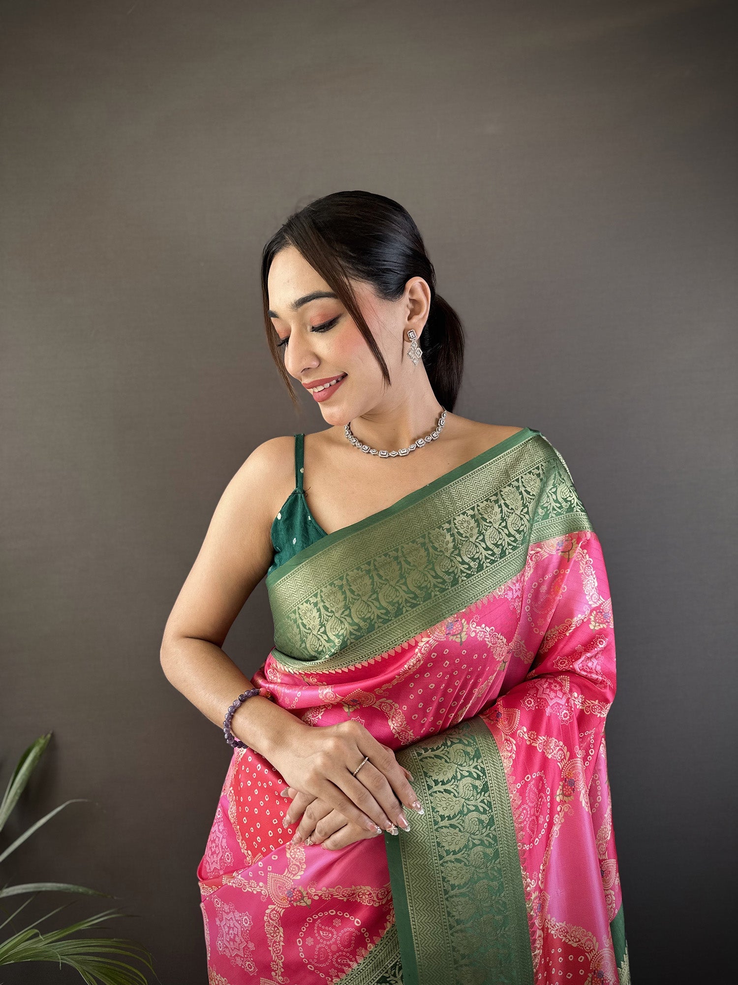 Joban Fashion Pink Soft Lichi Silk Rangcut Jacquard weave Saree - Distacart