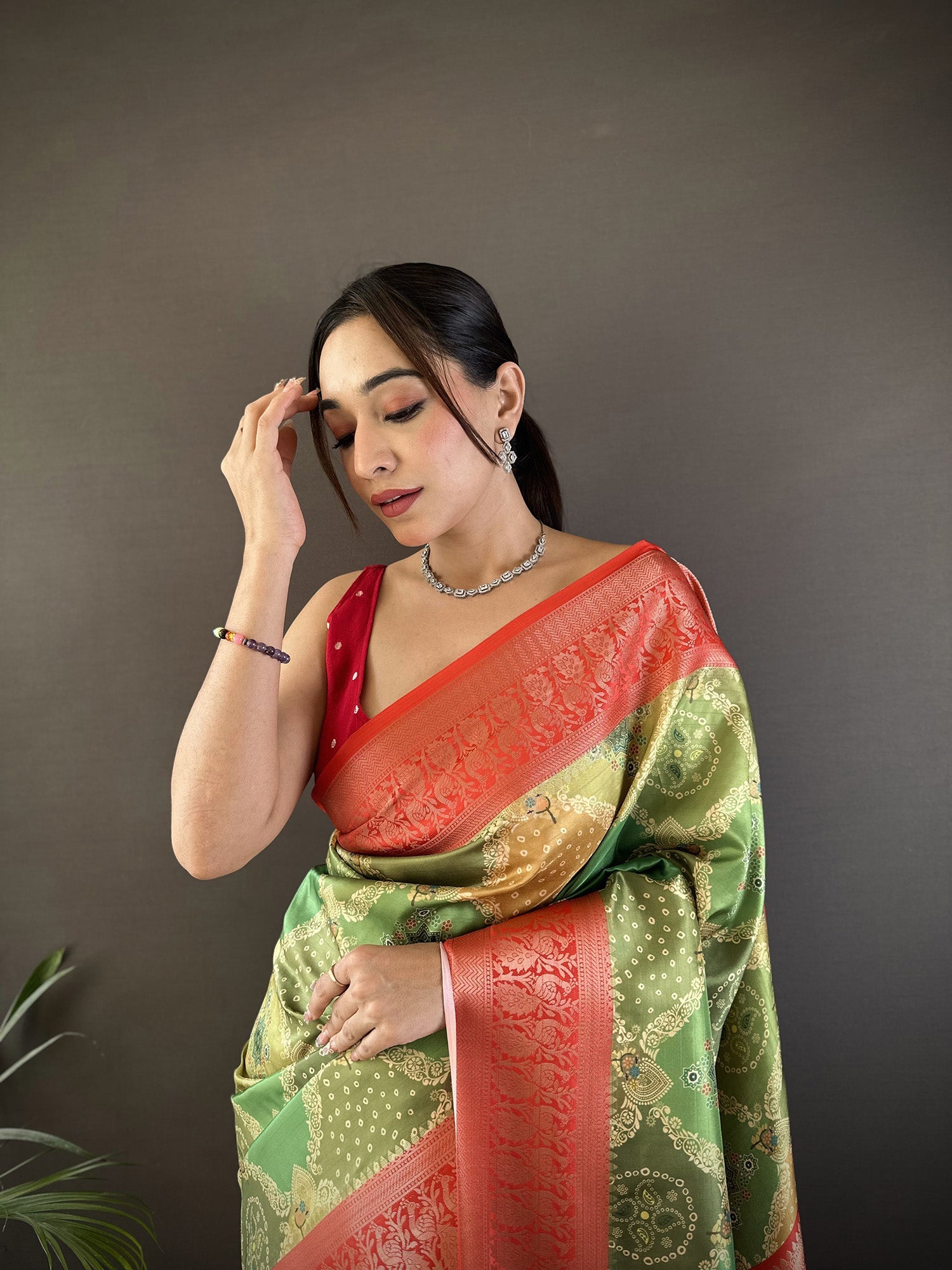 Joban Fashion Olive Green Soft Lichi Silk Rangcut Jacquard weave Saree - Distacart
