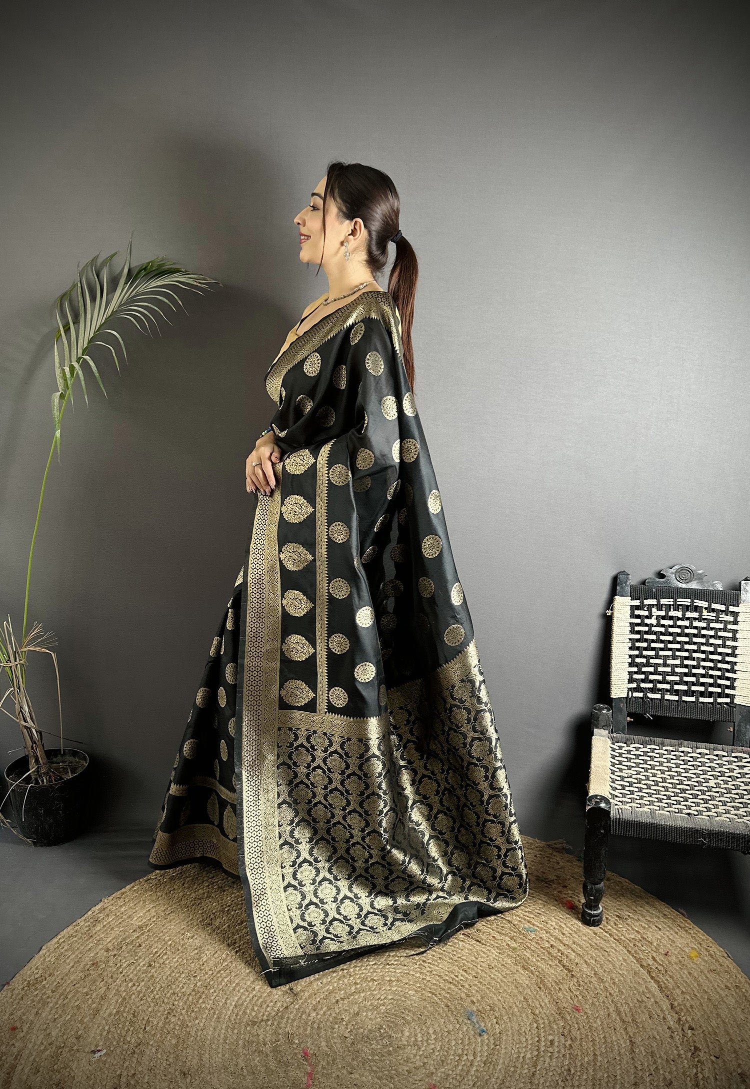 Joban Fashion Black Soft Banarasi Silk Jacquard Weaving Saree - Distacart