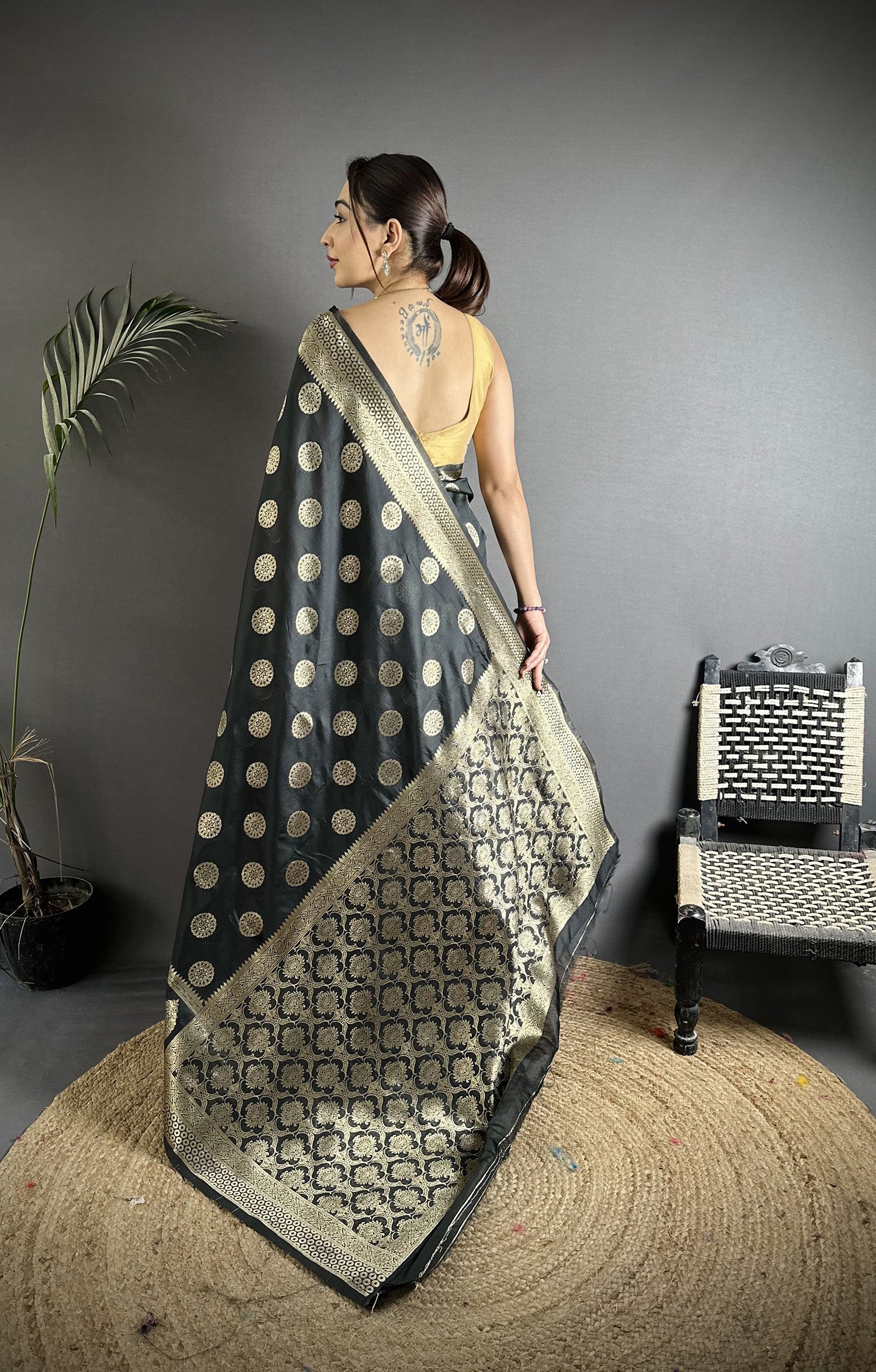 Joban Fashion Black Soft Banarasi Silk Jacquard Weaving Saree - Distacart