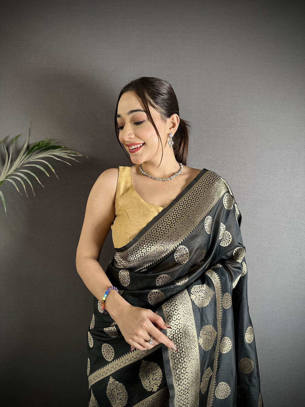 Joban Fashion Black Soft Banarasi Silk Jacquard Weaving Saree - Distacart
