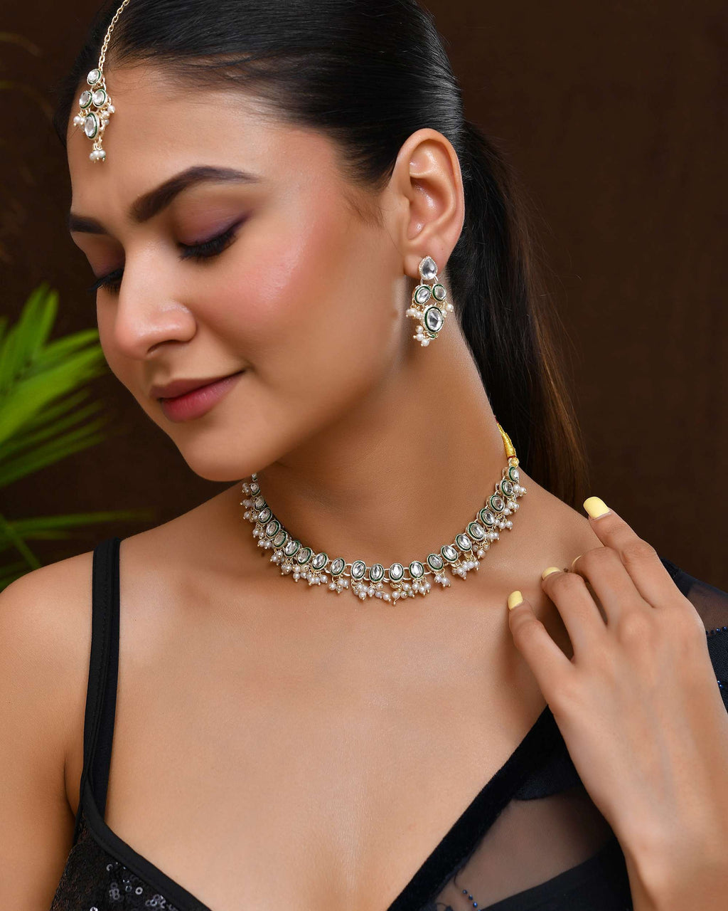 Jewels Nest Gold-Toned Green & White Kundan-Style Pearl Choker Set
