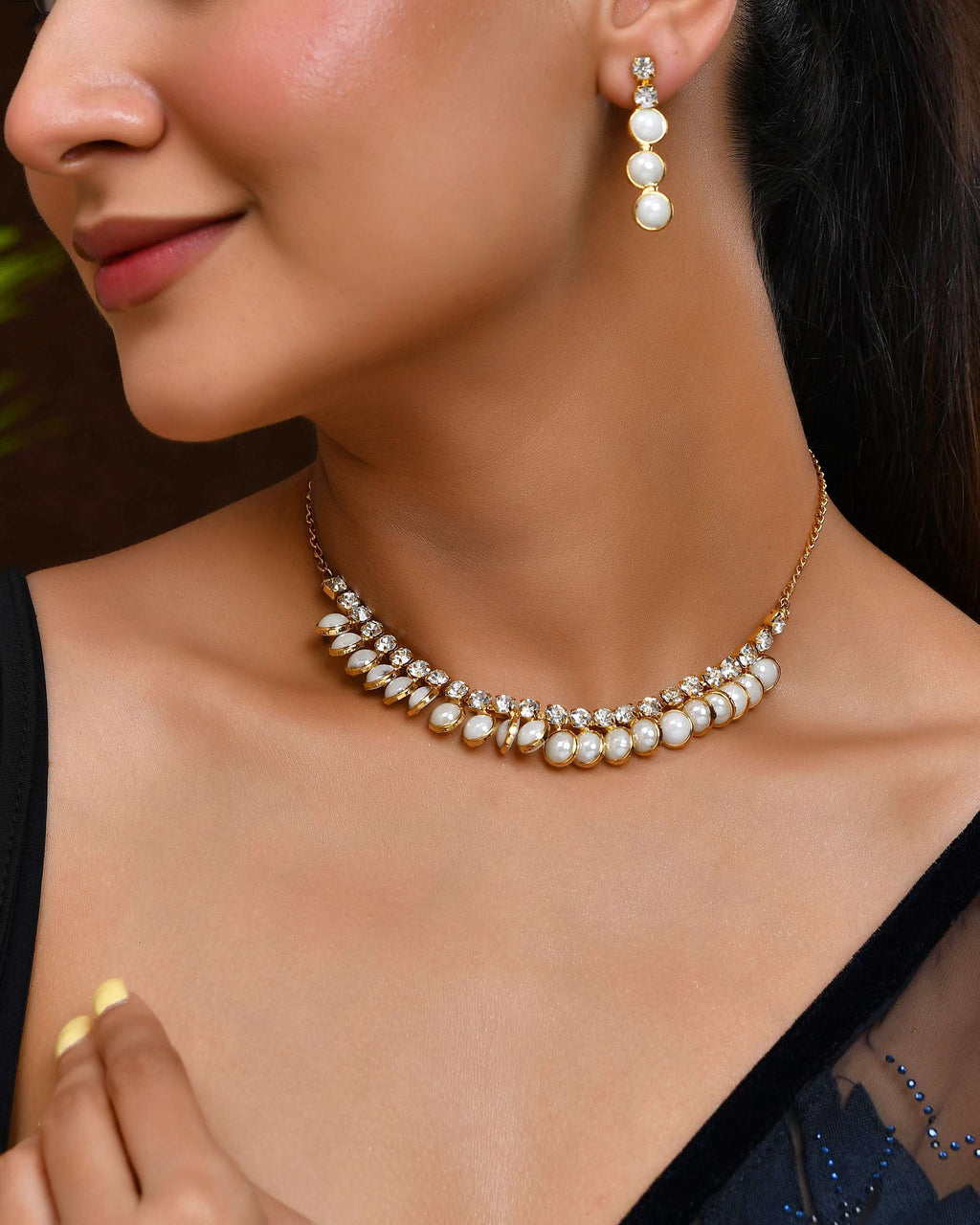 Jewels Nest Gold-Plated White Beaded & Stone-Studded Adjustable Choker Necklace