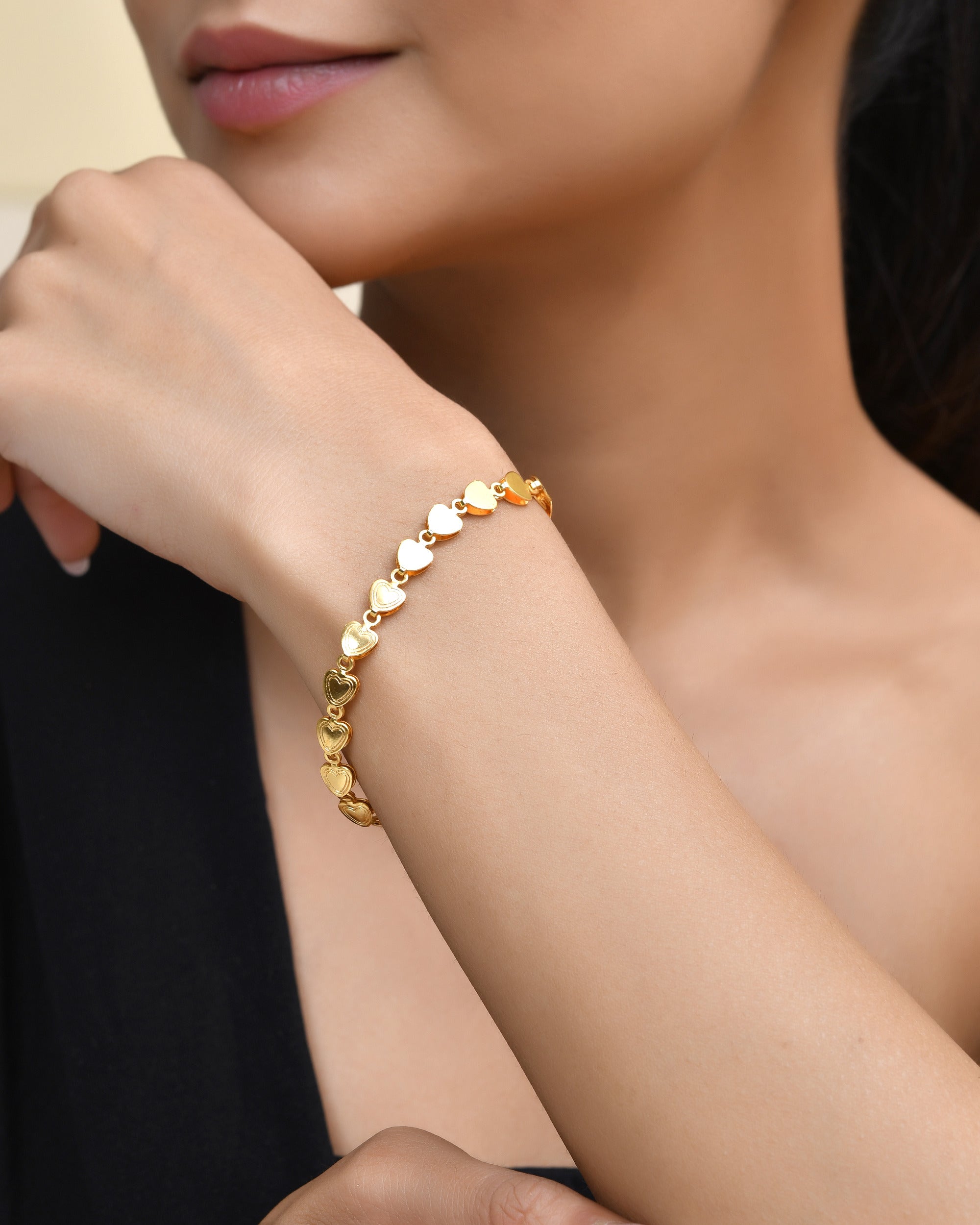 Jewels Nest Elegant Fancy Gold Bracelet with Heart-Shaped Links - Distacart