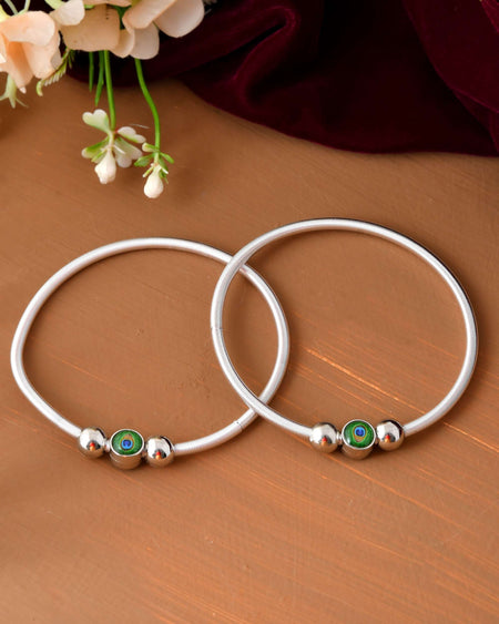 Jewels Nest Contemporary Wire-Style Silver Anklet with Peacock Design Bead