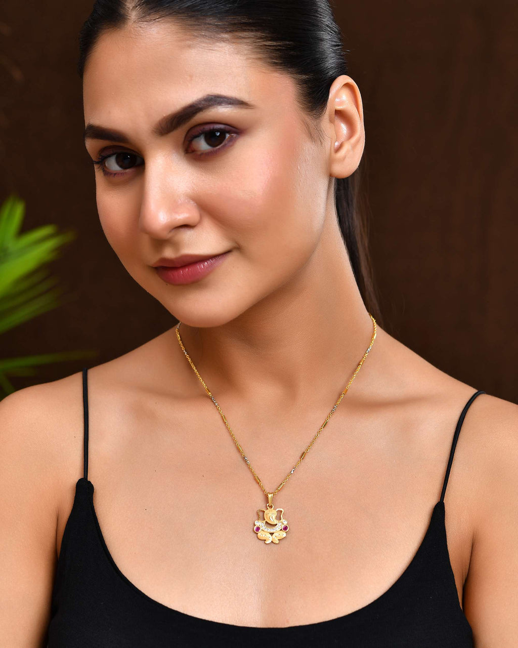 Jewels Nest Traditional Gold-Tone Pendant Chain with Ruby Accents - Distacart