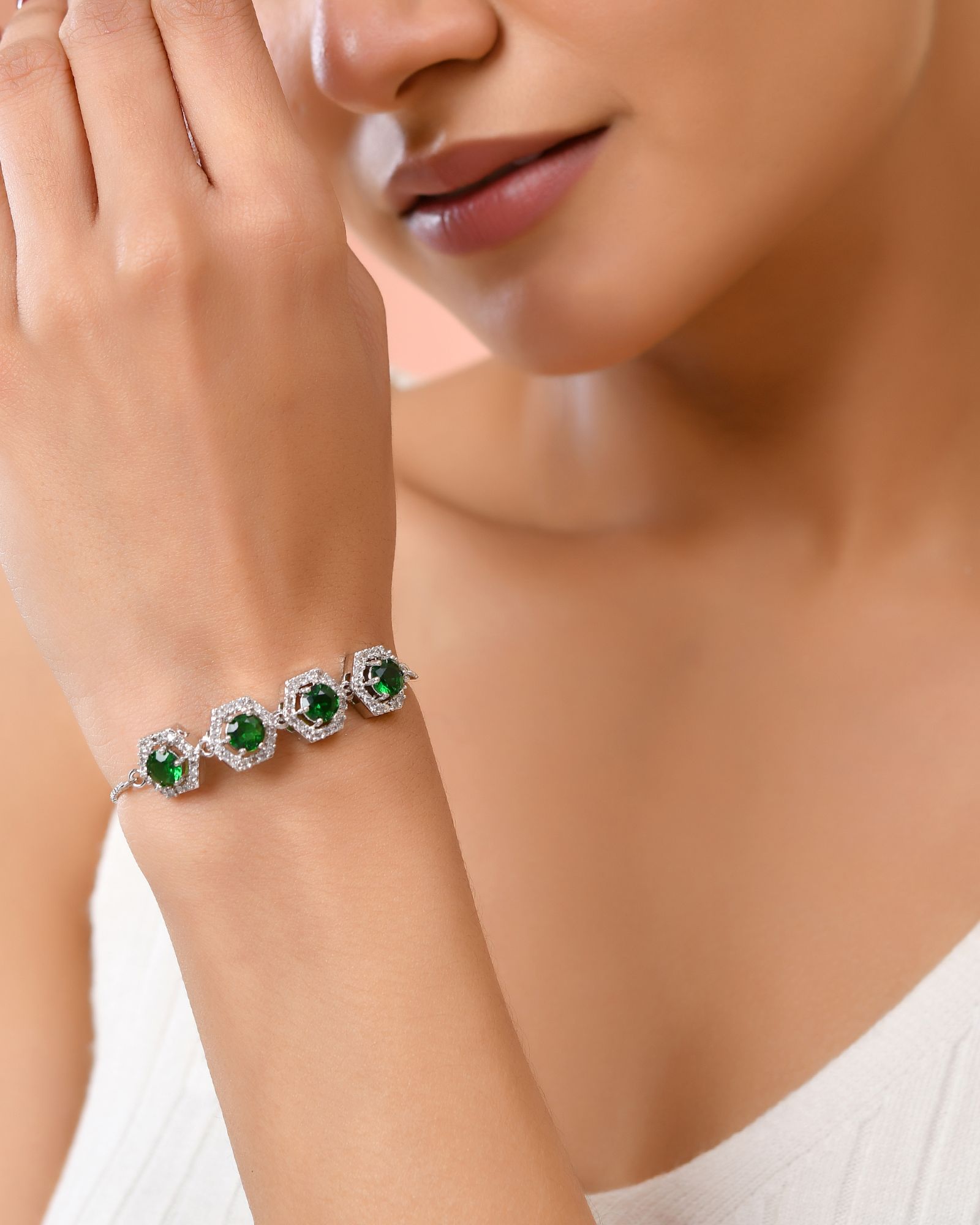 Jewels Nest Emerald Green Stone Diamond-Style Adjustable Bracelet