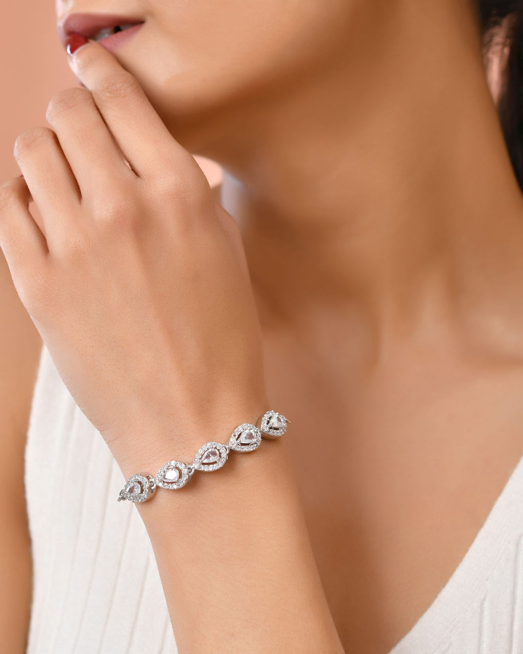 Jewels Nest White Teardrop Diamond-Style Adjustable Bracelet