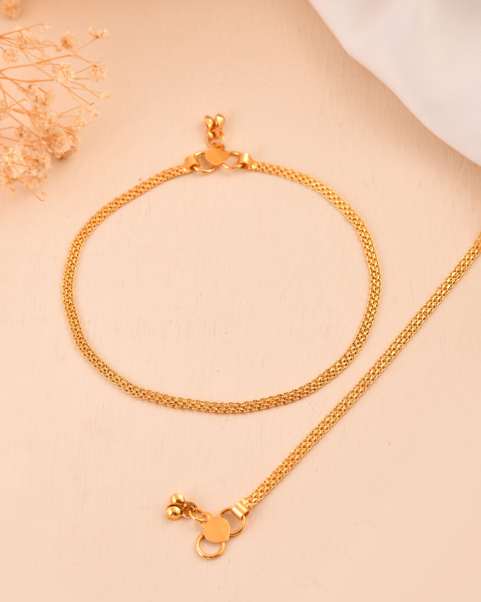 Jewels Nest Golden Whisper Minimal Anklet For Everyday Luxe Styling