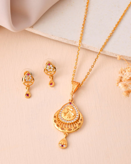 Jewels Nest Gold Finish Teardrop Pendant Necklace Set With Stone Stud Earrings For Women