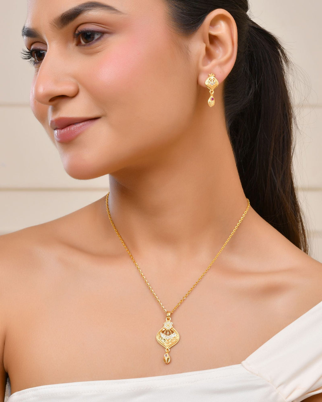 Jewels Nest Gold-Plated Floral Pendant Necklace Set With Matching Drop Earrings For Women