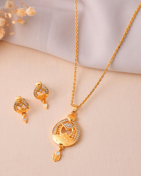Jewels Nest Gold-Plated Heart Motif Pendant Necklace Set With Matching Earrings For Women