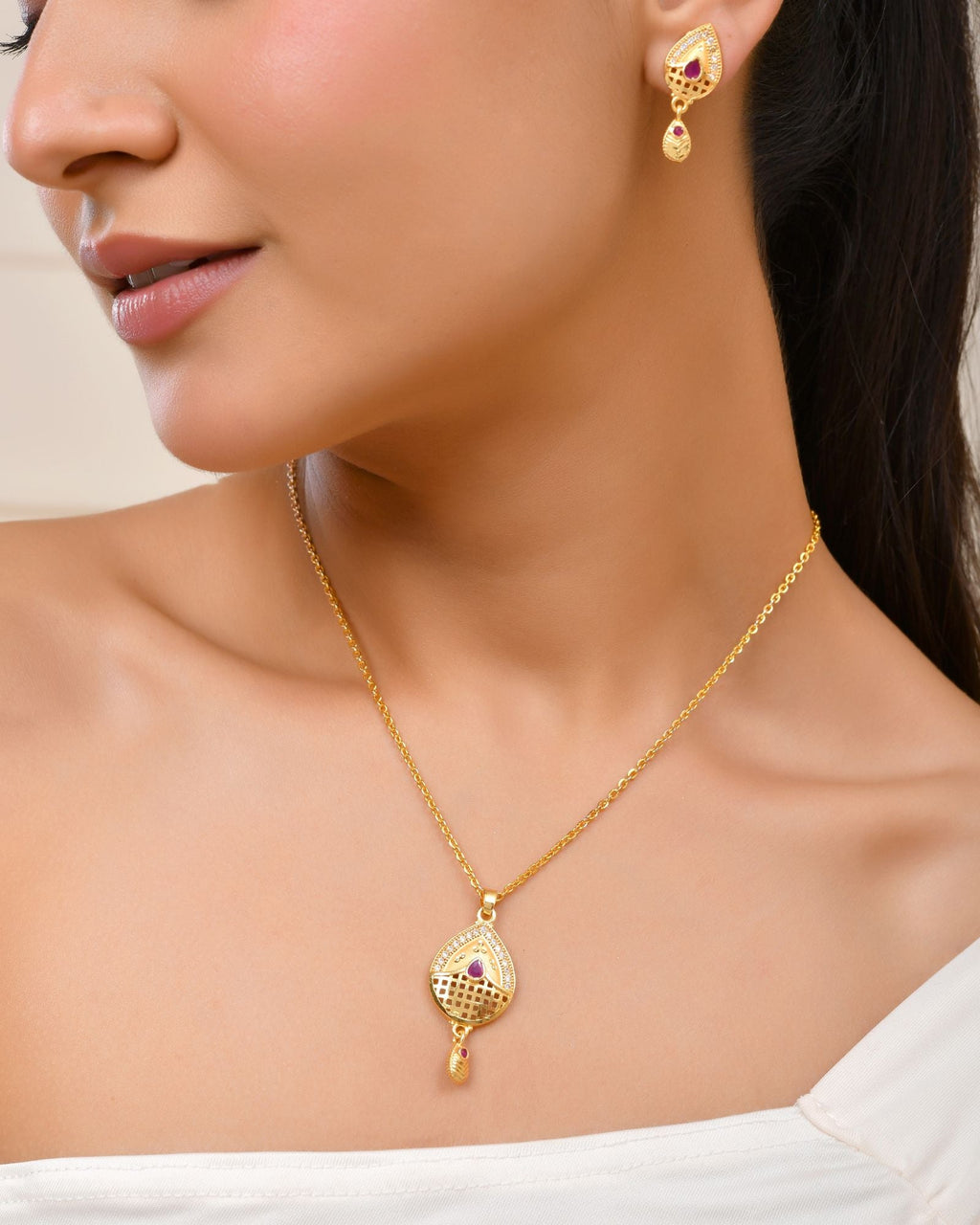 Jewels Nest Gold-Plated Teardrop Pendant Necklace Set With Matching Earrings For Women