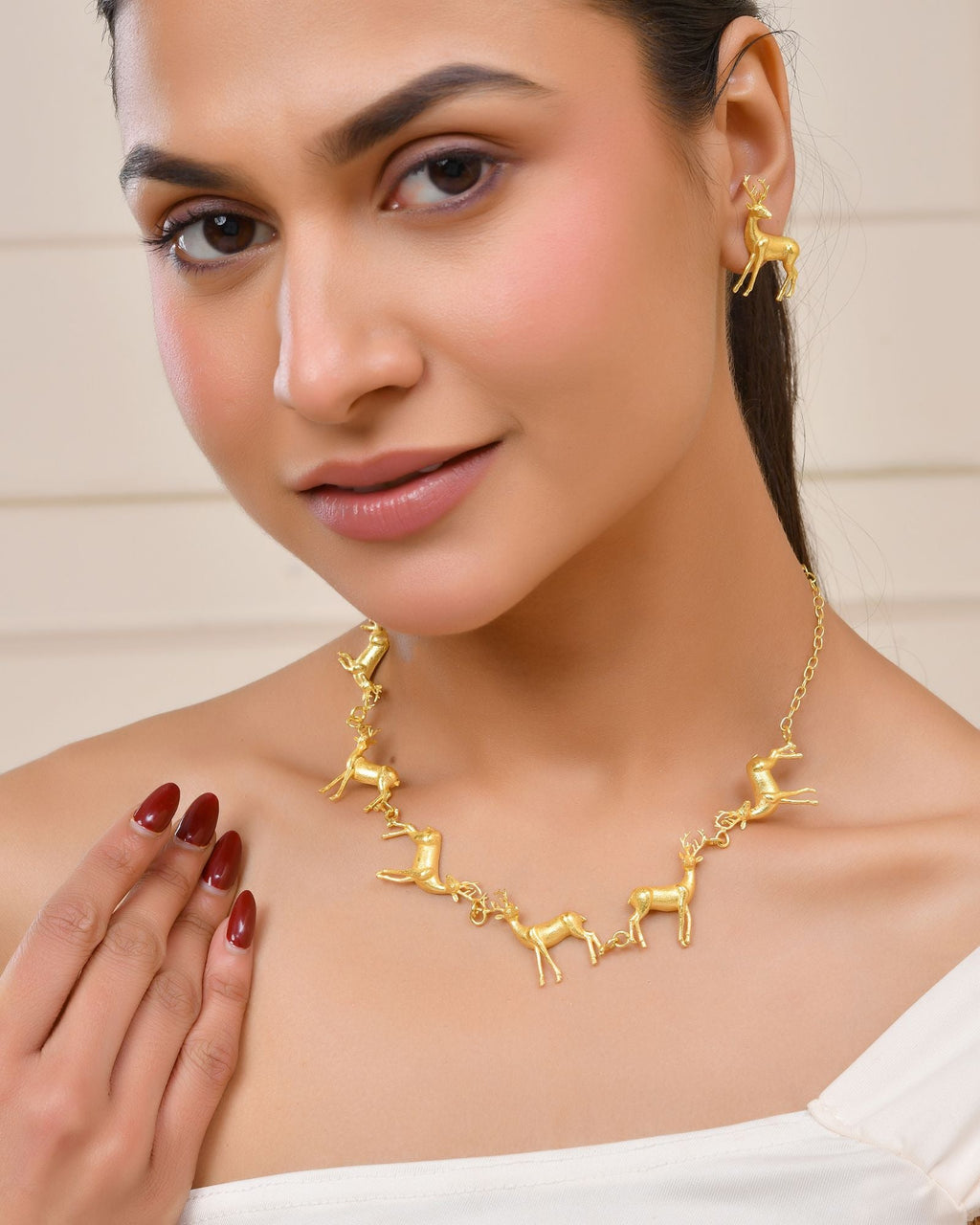 Jewels Nest Gold-Tone Deer Motif Necklace & Stud Earrings Jewellery Set For Women